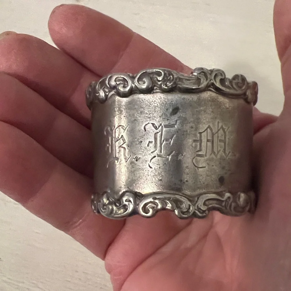Antique Silver engraved Victorian napkin ring holder